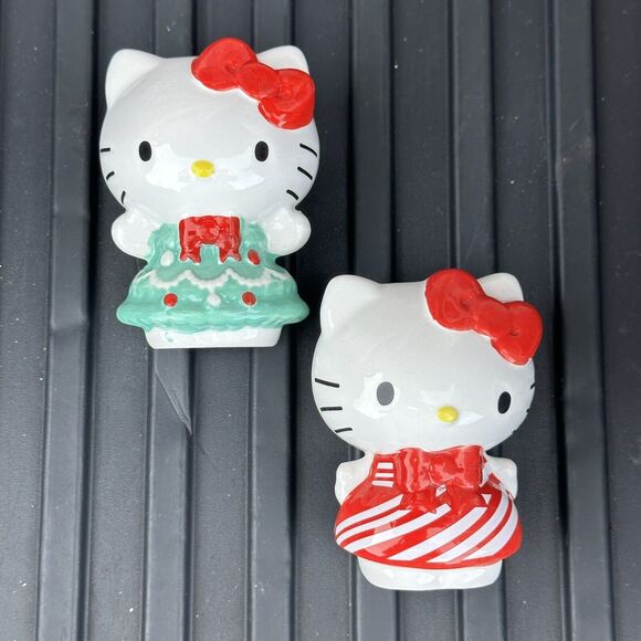 Hello Kitty Christmas Ceramic Salt and Pepper Shakers Sanrio New! Rare 2023 - Picture 14 of 15